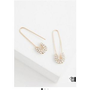NWT Torrid Betsey Johnson Safety Pin Earrings